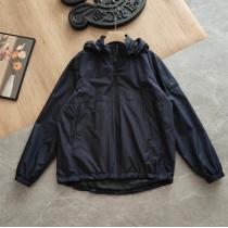 色気のあるスタイルに仕上げ高い品質を誇る偽物 ブランドトミーヒルフィガー Tommy Hilfigerアウター ジャケット