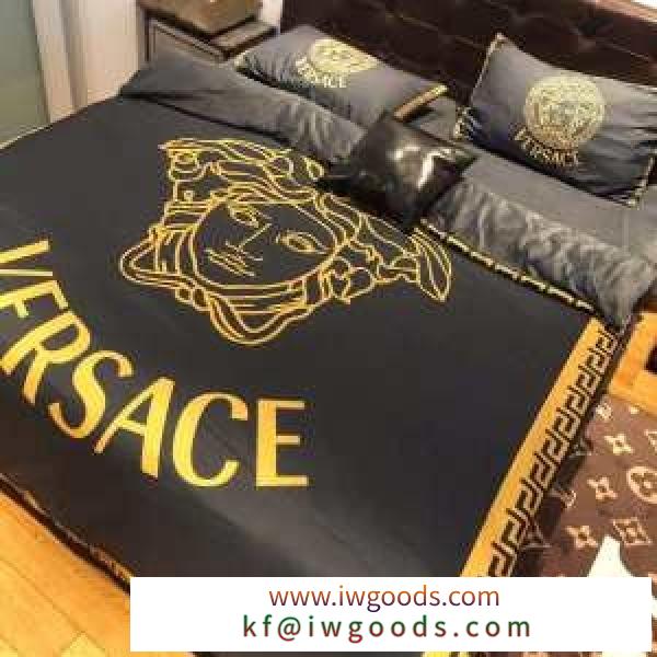 着こなしに素敵なエッセンス ヴェルサーチ VERSACE 寝具4点セット 2020秋冬定番コーデ iwgoods.com XjmqOD