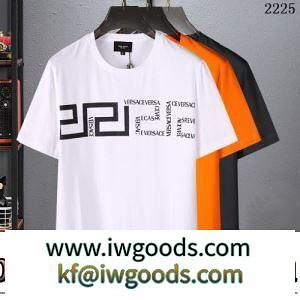 半袖Tシャツ 今買い◎得 オリジナル 3色可選 ヴェルサーチブランドスーパーコピー 2022春夏 ラックスした雰囲気 iwgoods.com qmyaKD