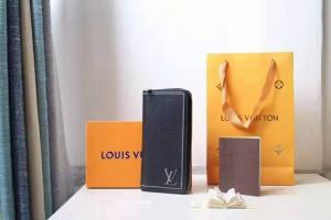 ルイ ヴィトンさわやかに新品おすすめ  LOUIS VUITTON2021秋冬トレンドアイテム  財布/ウォレット 今年注目な新品セール iwgoods.com 4XvSzq-3