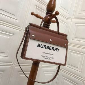 今季爆発的な人気　Burberry ショルダーバッグスーパーコピー　期間激安セール　 バーバリーコピー　大好評アイテム iwgoods.com LD41ze-3