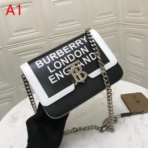 2019 最新作店頭入荷　Burberryスーパーコピー　一時期入手困難に  バーバリーコピー通販ショルダーバッグ　激安大特価低価 iwgoods.com 0XDaSv-3