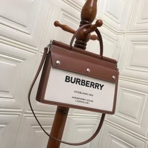 爆発的人気新入荷秋季定番新作 バーバリー BURBERRY 斜め掛けバッグ 王道級2021秋冬新作発売 iwgoods.com 81P5rm-3