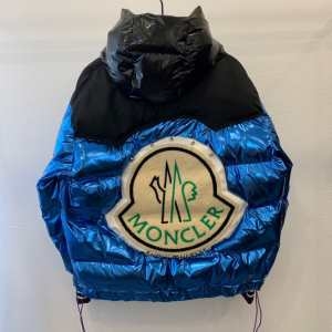 待ちに待った2021秋冬美品がついに登場  モンクレール MONCLER 本格的に冬の寒さに最適する新作  メンズ ダウンジャケット一時期入手困難になる激安秋冬新作 iwgoods.com OL55nm-3