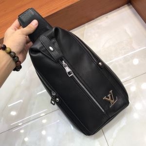 ルイヴィトン ショルダーバッグ 人気 シンプルで機能的なデザイン 2021限定 メンズ Louis Vuitton コピー 相性抜群 最低価格 iwgoods.com Tfyeqy-3