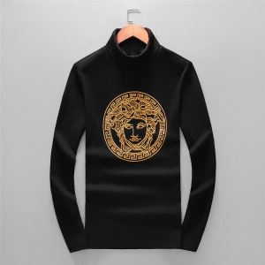 ヴェルサーチ VERSACE 長袖Tシャツ 冬のお出かけも楽しさ倍増 2020年秋に買うべき iwgoods.com miC8Xb-3