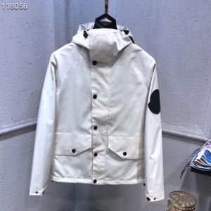 モンクレール MONCLER 2色可選  ブルゾン 2020秋冬の新作  冬でもおしゃれと暖かさの両立を叶える iwgoods.com CaaaGf-3