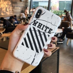 オフホワイト アイフォン ケース 大人トレンド感をアップ Off-White スマホケース コピー ブラック ホワイト 日常 コーデ 最安値 iwgoods.com H1veGD-3