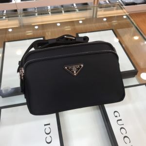 ショルダーバッグストリート系に大人気  プラダ PRADA デザインお洒落 iwgoods.com yyGvee-3