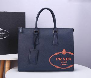 限定色がお目見え ハンドバッグ  限定アイテムが登場 プラダ PRADA 一目惚れ級に iwgoods.com jSfa4r-3