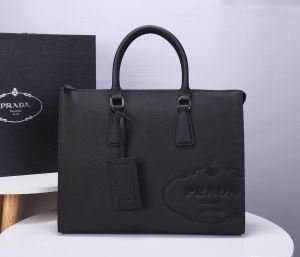 限定アイテムが登場 プラダ PRADA 限定色がお目見え ビジネスバッグ 一目惚れ級に iwgoods.com quiSre-3