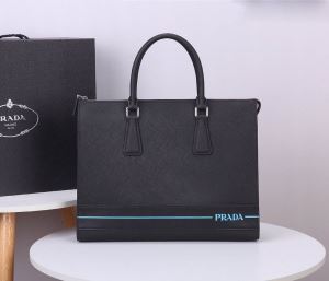 今なお素敵なアイテムだ ビジネスバッグ 海外大人気 プラダ PRADA 今年の春トレンド iwgoods.com buiuqq-3