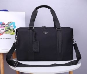 プラダ ショルダーバッグ 新作 大人カジュアルがより輝く大定番 PRADA メンズ スーパーコピー ストリート 限定品 安価 iwgoods.com SHLH5r-3