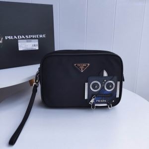 プラダ クラッチバッグ コピー おしゃれ感と機能性を両立 PRADA メンズ ブラック カジュアル キレイめ ブランド VIP価格 iwgoods.com 85DuOr-3