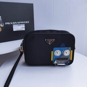 きちんとコーデが完成 PRADA クラッチバッグ メンズ ユニーク プラダ コピー カジュアル デイリー ブランド 最安値 iwgoods.com aaaiyy-3