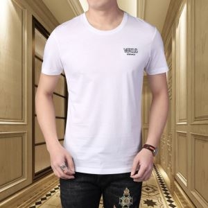 Tシャツ VERSACE 新作 こなれた雰囲気を醸し出すモデル メンズ ヴェルサーチ スーパーコピー 多色 2020限定 通気性 激安 iwgoods.com K9X9bm-3