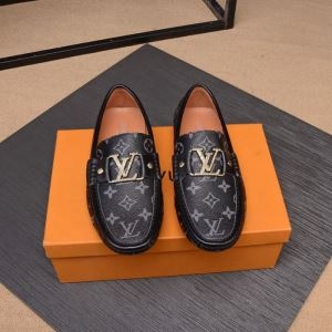 今季の注目トレンド  ルイ ヴィトン 2色可選 LOUIS VUITTON 2020年夏コレクションが発売 スニーカー iwgoods.com u0f85r-3