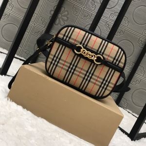 スタイリッシュに魅了 バーバリー ショルダーバッグ コーデ Burberry レディース コピー チェック 2020新作 ブランド 完売必至 iwgoods.com iW19Xb-3