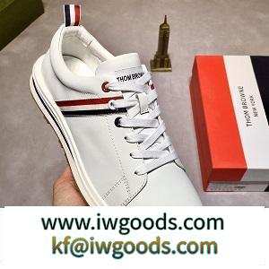 2022新色☆ THOM BROWNEスニーカー激安トムブラウンスーパーコピーカジュアルなシューズ iwgoods.com qK5XTb-3