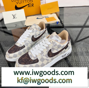 【累積売上総額第１位】LOUIS VUITTON  x OFF-WHITE x Nikeコラボスニーカー人気ランキングオフホワイト靴コピー iwgoods.com Pnuiuy-3