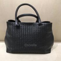 BOTTEGA VENETA ブランドコピー商品 ★ 2022年 イントレチャート ナッパ　トート　黒 iwgoods.com:1ml8v5