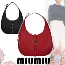 【安心の関税込】MIUMIU スーパーコピー(ミュウミュウ ブランドコピー通販)・レザーホーボーバッグ iwgoods.com:kun7lo