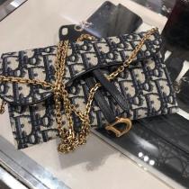 超レア！【DIOR ブランドコピー】Saddle Oblique チェーンウォレット iwgoods.com:pi4d31