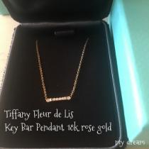 【偽ブランド Tiffany】 FLEUR DE LIS Key Stem Pendant in 18k Rose Gold iwgoods.com:tpk4uo