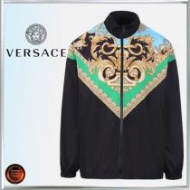 VERSACE ブランドコピー通販★ゴールドバロックtechnical fabricウインドブレーカー iwgoods.com:qu44gz