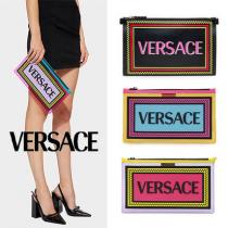 【関税込み】VERSACE 激安コピー★ヴィンテージロゴ入りビニールポシェット iwgoods.com:x4po27