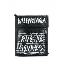 【新作】BALENCIAGA 激安スーパーコピー グラフィティ エクスプローラー ポーチ iwgoods.com:5uzkph