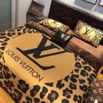 2019/2020ブランド新品ルイヴィトン ヒョウ モノグラム 布団カバーセットLouis Vuitton スーパーコピー 寝具 おすすめ iwgoods.com 0j4Pfu