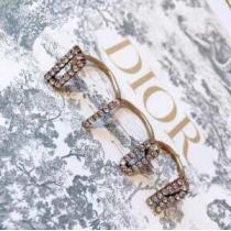 リング/指輪 2021秋冬の人気アイテムセール ディオール 今季も取り入れやすいコーデ  DIOR 今年トレンドの着こなし iwgoods.com KzSPni