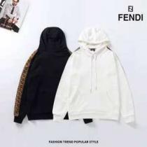 支持率が高い秋冬最新作 2021秋のファッショントレンドはこれ フェンディ FENDI パーカー 2色可選 iwgoods.com Pb851n