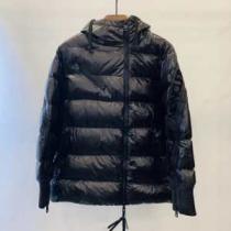 2019トレンドアイテム激安 モンクレール 秋冬ファッションコーディネート MONCLER メンズ ダウンジャケット 人気ファッション雑誌でも掲載 iwgoods.com 55XHjq