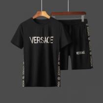 VERSACE Tシャツ コーデ 素敵なデザイン性が強調 メンズ ヴェルサーチ 服 コピー ロゴ入り カジュアル 限定品 最高品質 iwgoods.com LXr45b