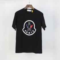 2色可選 モンクレール大人気のブランドの新作  MONCLER 取り入れやすい 半袖Tシャツ 確定となる上品 iwgoods.com v0ze0z