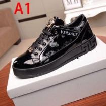 ヴェルサーチ 3色可選 お洒落重視の方へ VERSACE スニーカー 大人気アイテム！入手困難 iwgoods.com K999zy