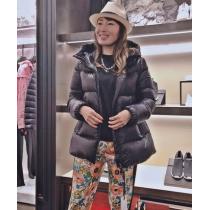 MONCLER ブランド コピー★19/20AW最新作 ふんわりかわいいSERITTE★黒・関税込み iwgoods.com:dc4b77