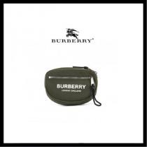 【BURBERRY コピー商品 通販(バーバリー 偽物 ブランド 販売 偽ブランド コピーブランド)】CANNONスモールベルトバッグカーキ iwgoods.com:t943pe-1