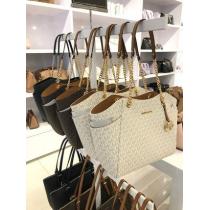 【即発】MICHAEL Kors コピー商品 通販◆チェーンPVCショルダートートバ...