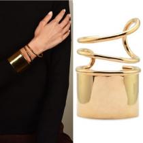 【BALENCIAGA コピー品】Gold Twisted Cuff Bracele...