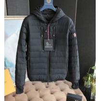 2022-22秋冬トレンドファッション MONCLER モンクレール 気軽に旬の着こ...