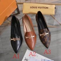 ブーツ Louis Vuitton レディース コーデにこなれ感を出すモデル ルイ ...