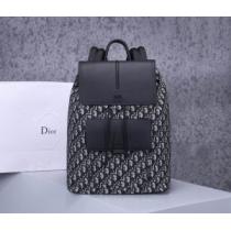 ディオール バックパック 人気 華やかさを引き立てるモデル DIOR メンズ コピー...