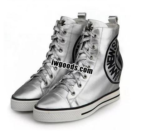 偽ブランド通販クロムハーツ靴カジュアル靴レースアップ　シルバー www.iwgoods.com