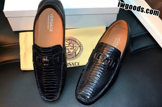 新品VERSACEヴェルサーチ偽物男性革靴靴！ビジネスマン欠かせないアイテム www.iwgoods.com