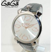 クラシカルさと高級感を演出しているガガミラノ時計 偽物 ホワイトベルト　腕時計