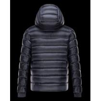 見事な生地　2019　MONCLER モンクレールダウンジャケット　防風性に優れた