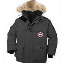 防寒性を誇るカナダグース コピーCanada Goose　暖かくて柔らかいダウンジャケット.   